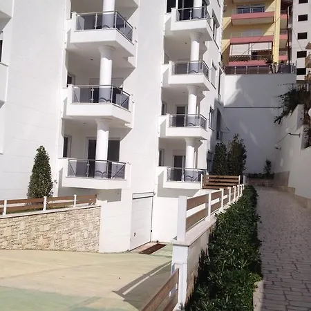 White Sarandë