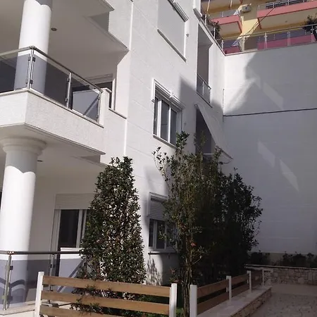 White Sarandë