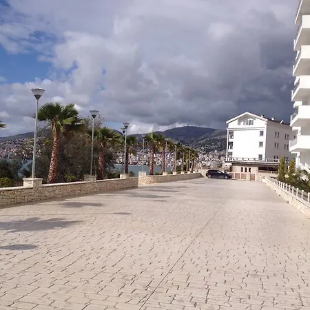 White Sarandë