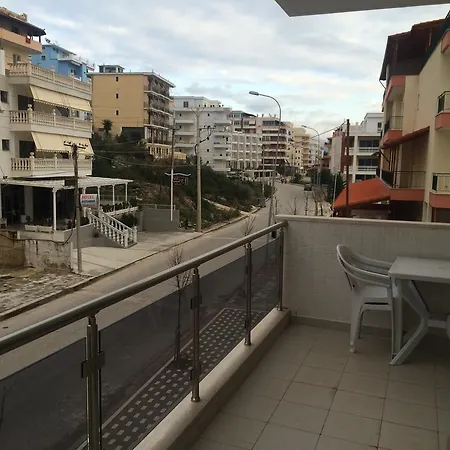 White Sarandë