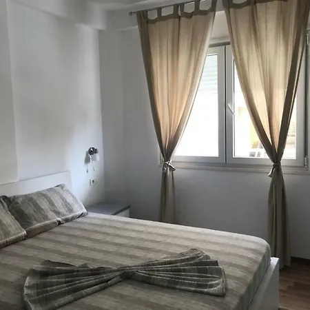 White Sarandë